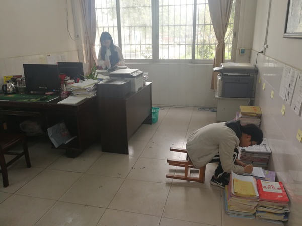 教务处检查作业批改情况.jpg
